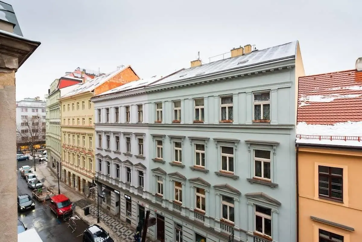 Welcoming Studio In Historic Prague Apartment